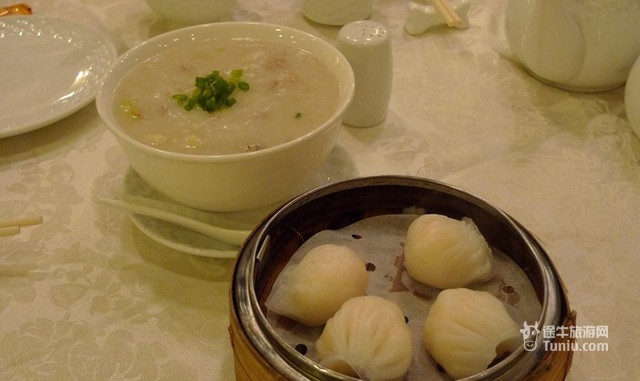 鸿星海鲜酒家年饭菜式_东豪园林海鲜酒家_鸿星海鲜酒家早茶(3)