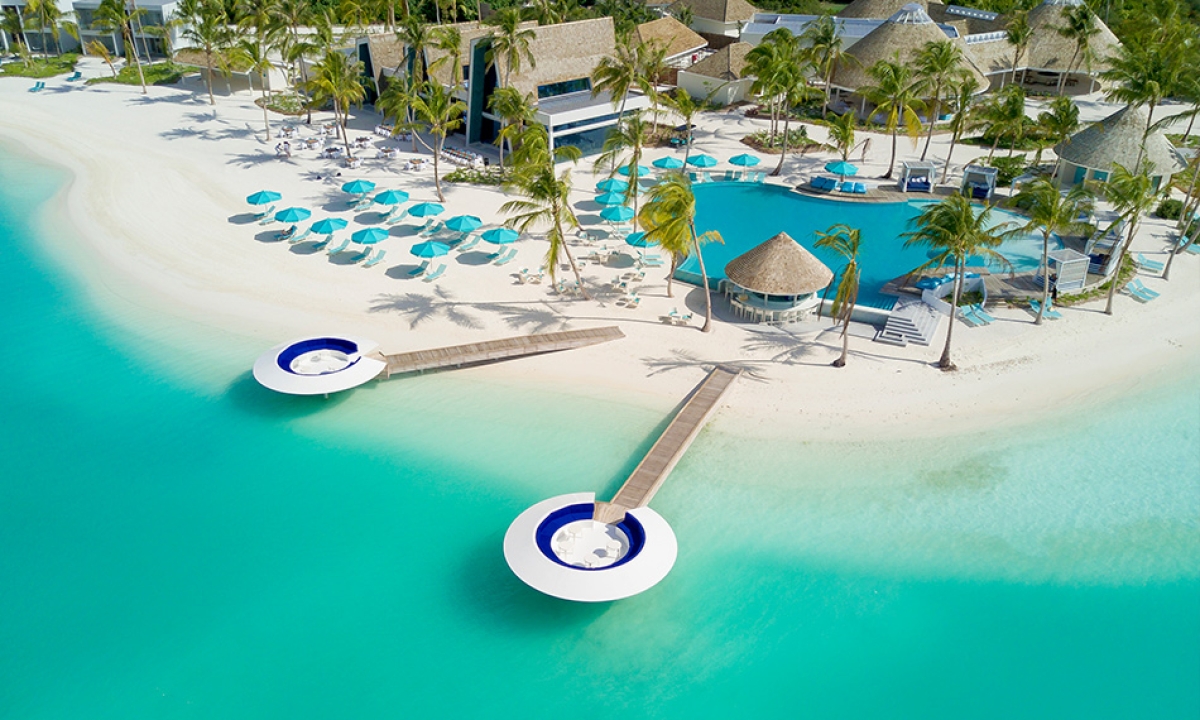 Beach Club - pic 1