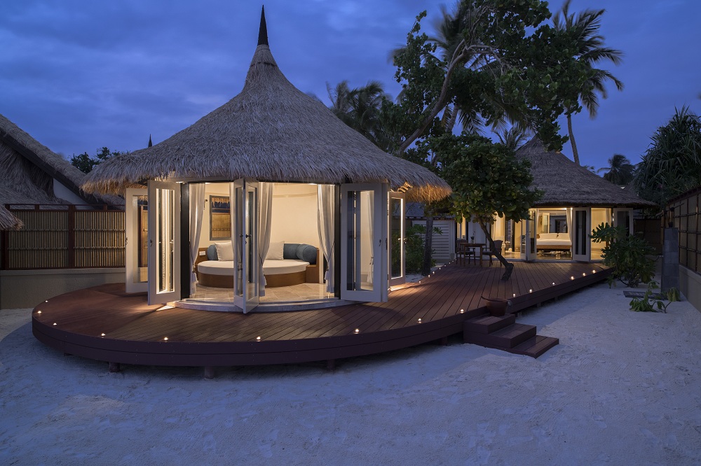 Grand Beachfront Pool Villa - Room Images 1