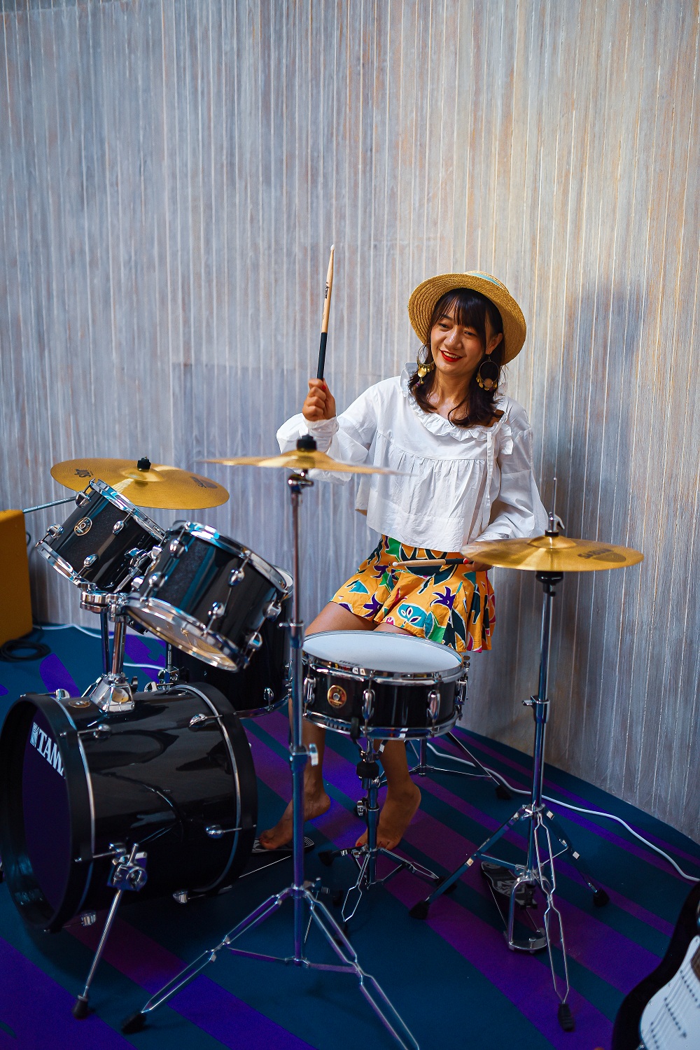 TEEN SPIRIT - pic 3