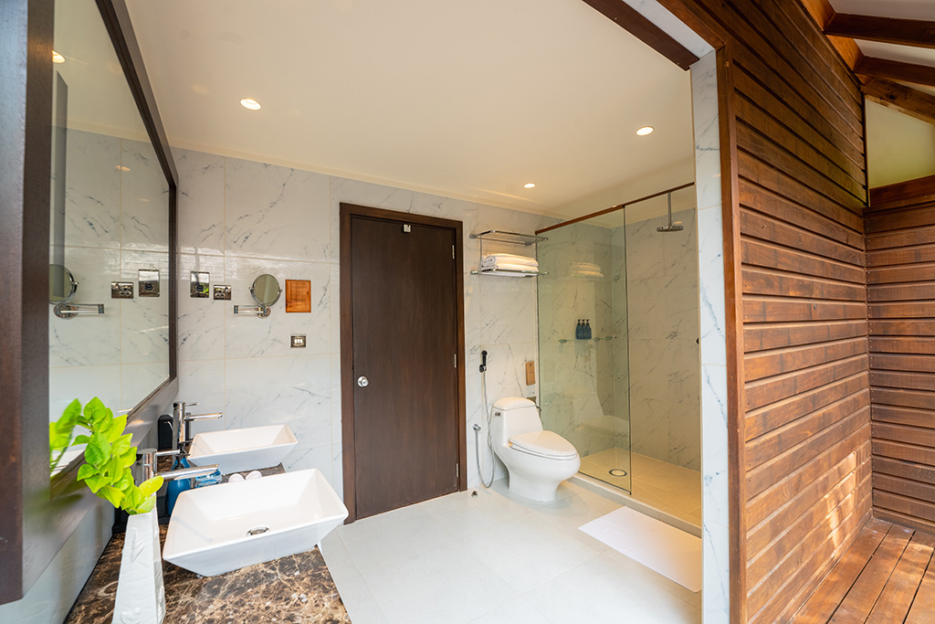 Jacuzzi Beach Villa - Room Images 2