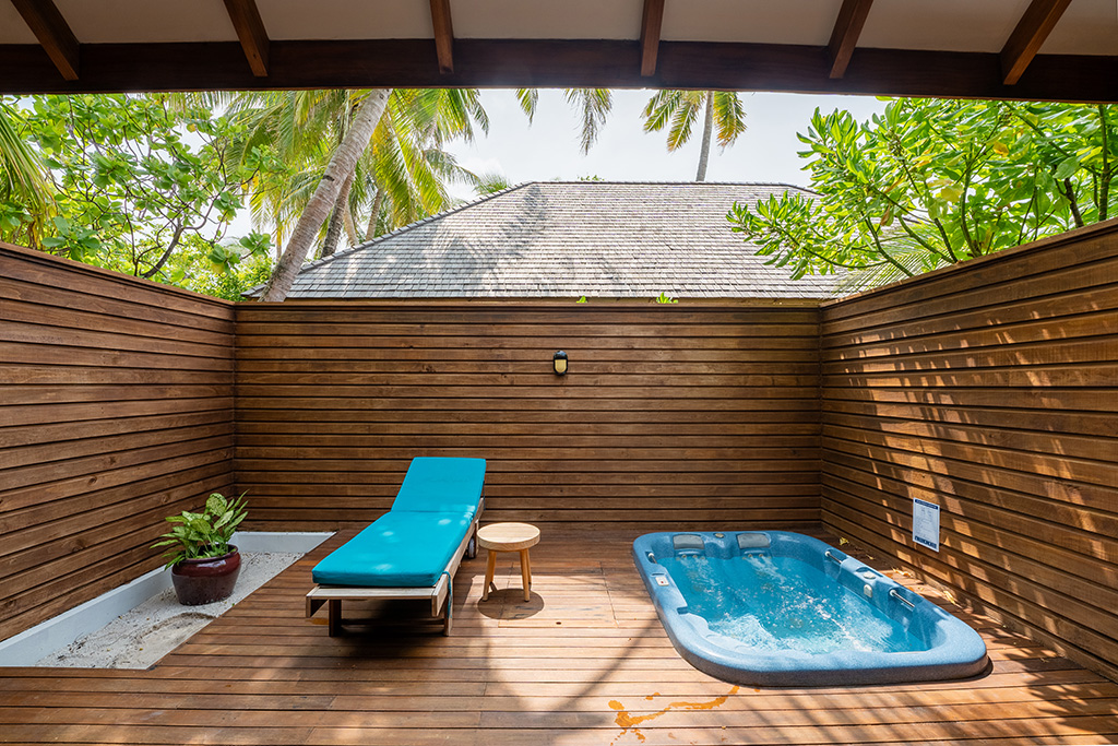 Sunset Jacuzzi Beach Villa - Room Images 3