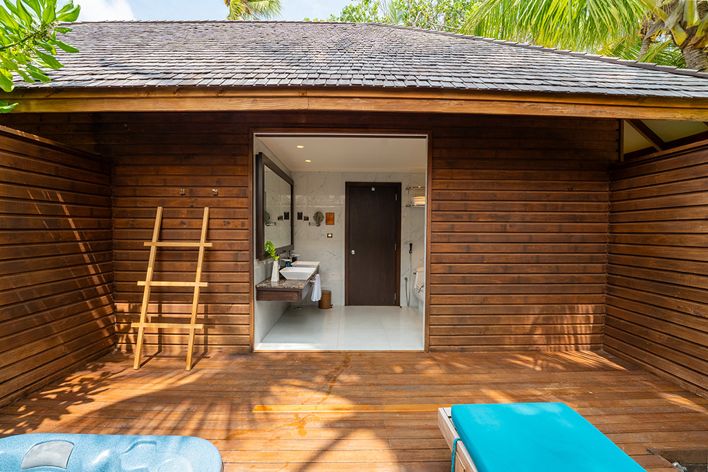 Sunset Jacuzzi Beach Villa - Room Images 4